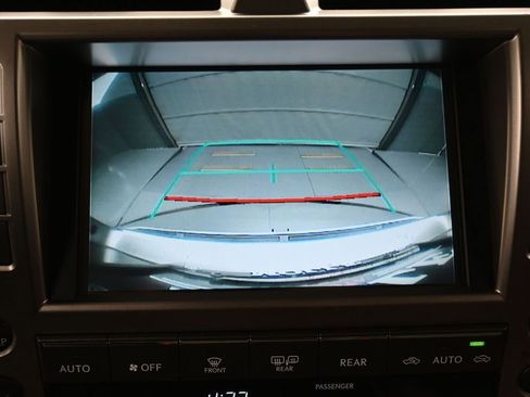 Used 2021 Lexus GX 460 Premium w/ Accessory Package AWD/4WD image 22
