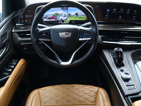 Used 2021 Cadillac Escalade ESV Premium Luxury RWD image 15