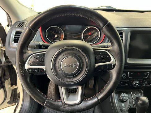 Used 2019 Jeep Compass Trailhawk image 17