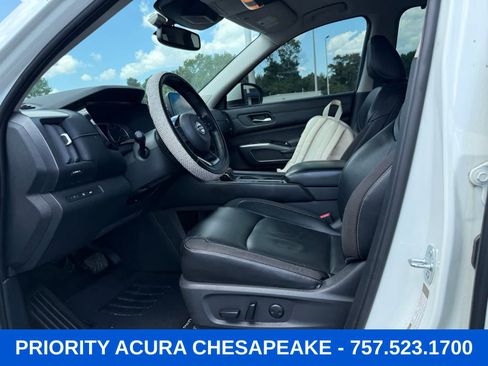 Used 2022 Nissan Pathfinder SL w/ SL Premium Package FWD image 13