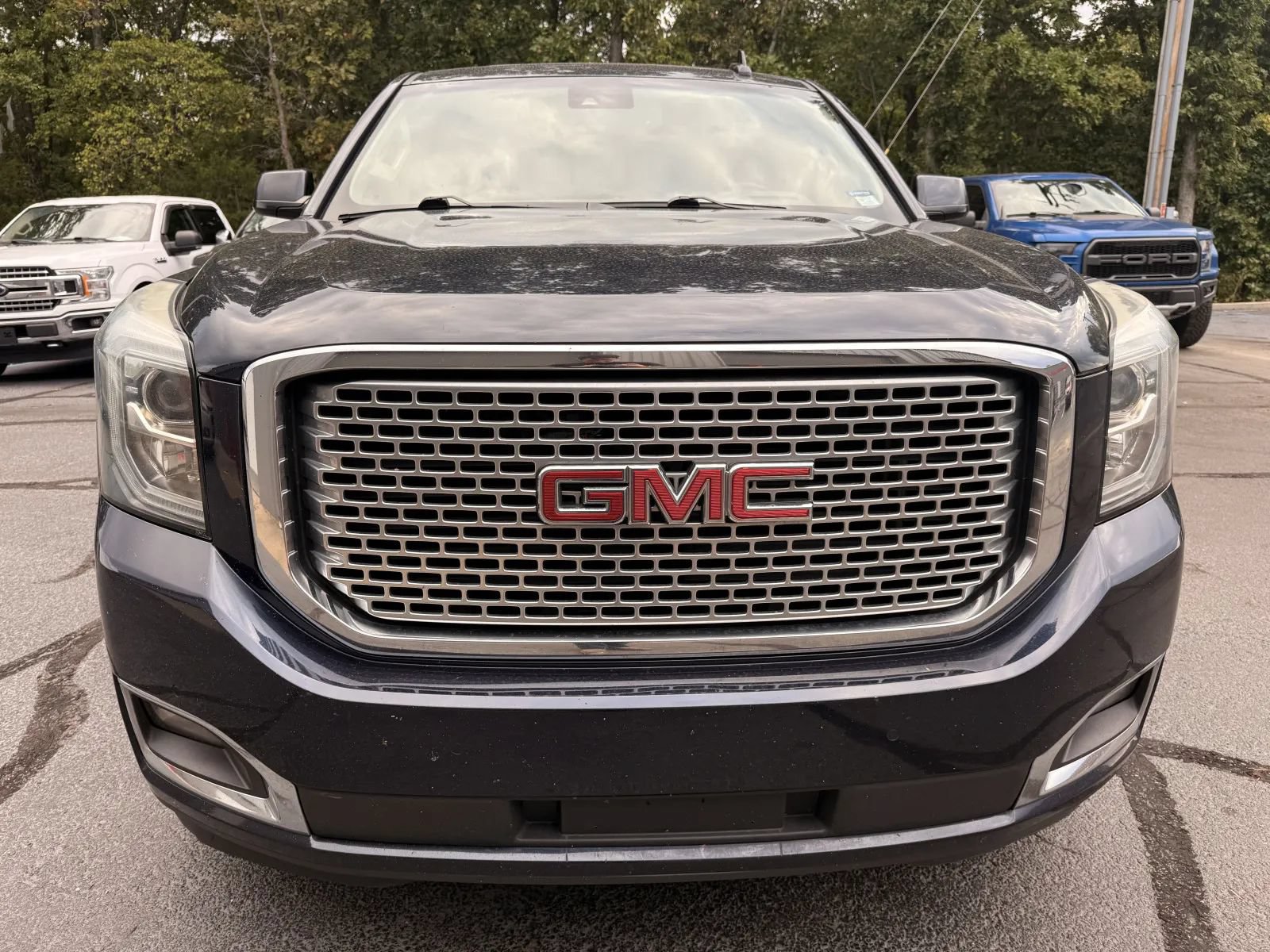 Used 2017 GMC Yukon Denali w/ Open Road Package AWD/4WD image 6