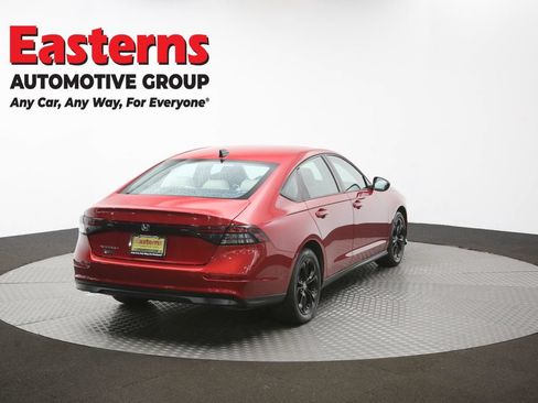 Used 2025 Honda Accord SE image 39