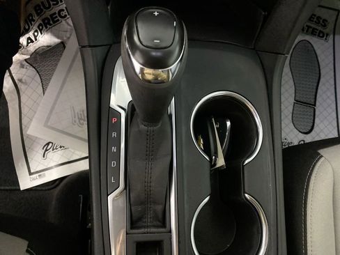 Used 2019 Chevrolet Equinox LT image 19