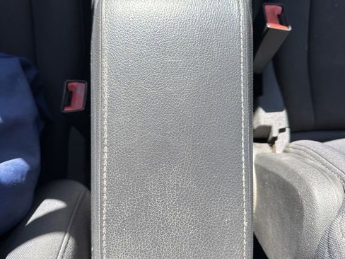 Used 2010 Dodge Journey SXT w/ Flexible Seating Group image 29