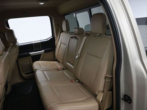 Used 2018 Ford F250 Lariat w/ Chrome Package image 25