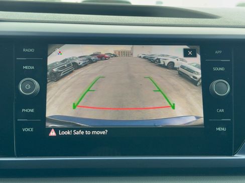 Certified 2023 Volkswagen Taos SE w/ Panoramic Sunroof Package FWD image 24