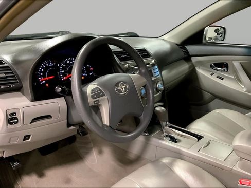 Used 2011 Toyota Camry LE w/ LE Extra-Value Pkg FWD image 17