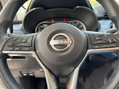 Used 2025 Nissan Versa SV FWD image 26