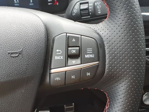 Certified 2024 Ford Escape ST-Line w/ Tech Pack #1 AWD/4WD image 18
