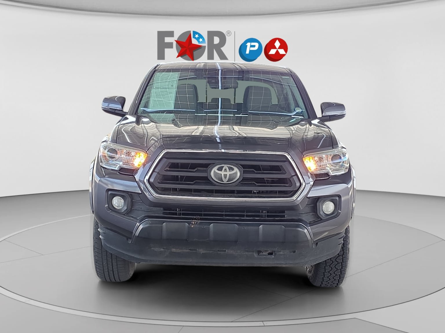 Used 2020 Toyota Tacoma SR5 w/ Technology Package AWD/4WD image 2