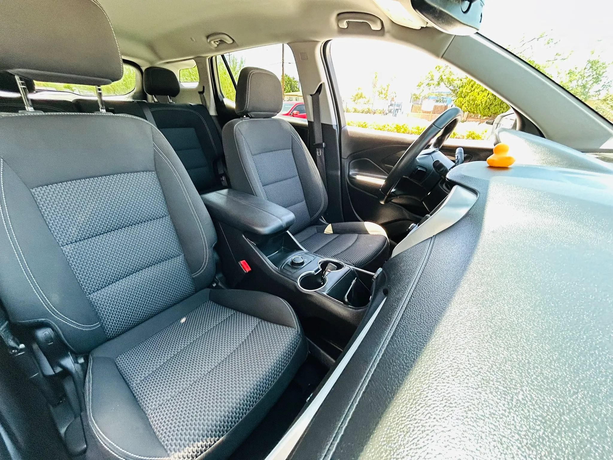 Used 2024 GMC Terrain SLE FWD image 25