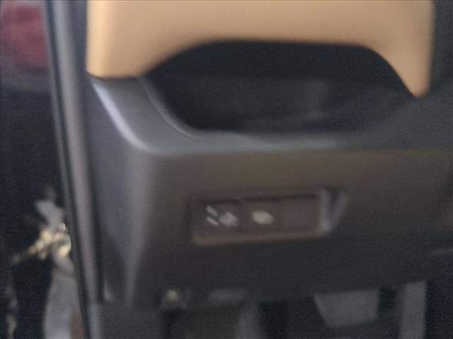 Used 2023 Toyota RAV4 LE AWD/4WD image 13