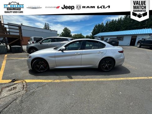 Used 2019 Alfa Romeo Giulia Ti Sport w/ Quick Order Package 22S Sport AWD/4WD image 5