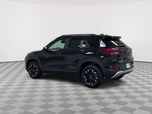 Used 2023 Chevrolet TrailBlazer LT w/ Convenience Package FWD image 6