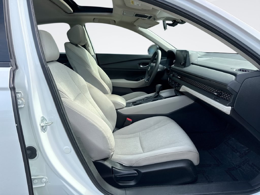 Used 2023 Honda Accord EX image 26