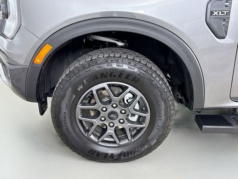 Used 2025 Ford Ranger XLT AWD/4WD image 32