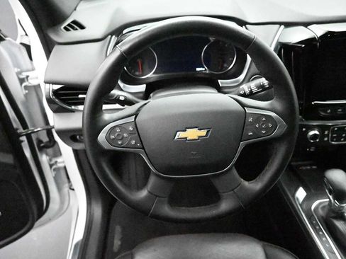 Used 2023 Chevrolet Traverse High Country AWD/4WD image 12