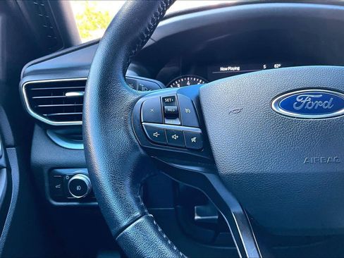 Used 2020 Ford Explorer XLT w/ Equipment Group 202A AWD/4WD image 24