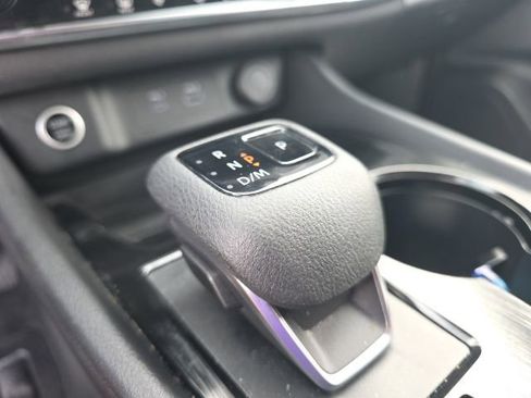 Used 2023 Nissan Rogue SV image 21