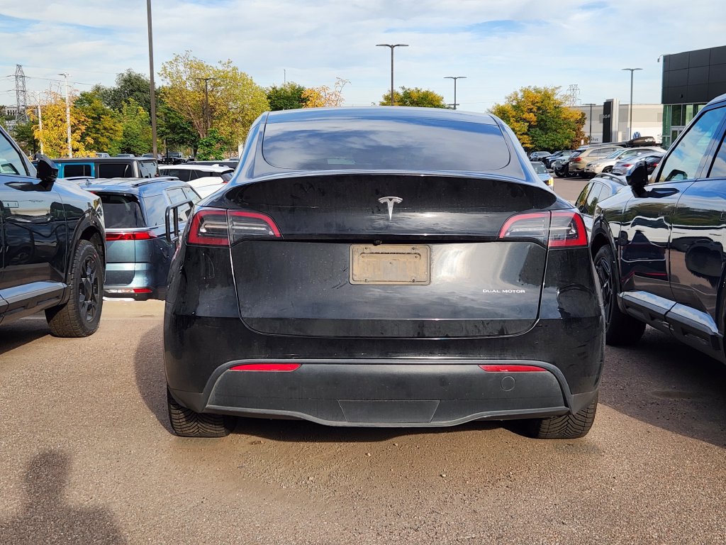 Used 2024 Tesla Model Y Long Range AWD/4WD image 19