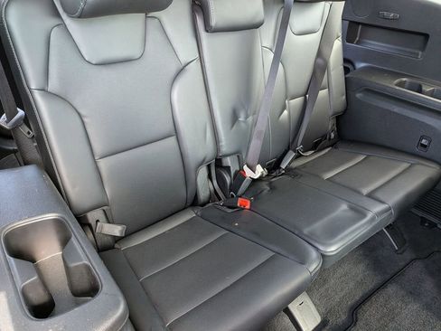 Used 2025 Kia Telluride S FWD image 31