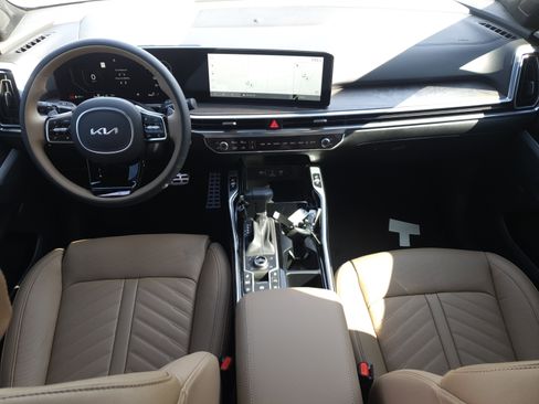 New 2025 Kia Sorento SX Prestige w/ Olive Brown Leather Package image 14