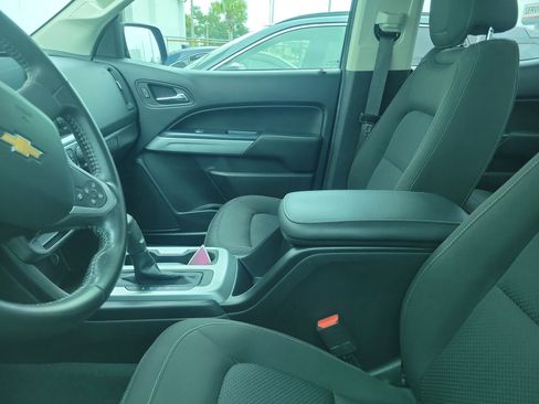 Used 2021 Chevrolet Colorado LT w/ Safety Package RWD image 4