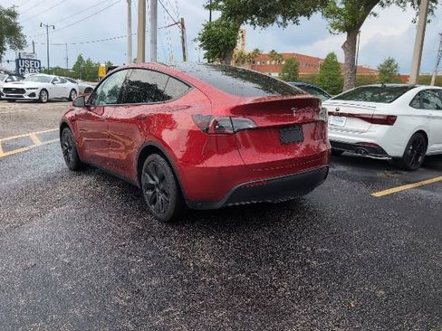 Used 2024 Tesla Model Y Long Range AWD/4WD image 4