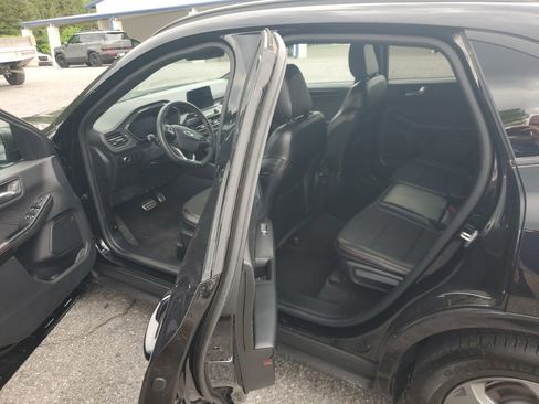 Used 2024 Ford Escape ST-Line AWD/4WD image 12