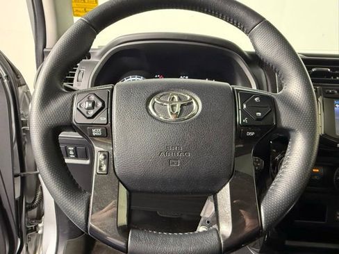 Used 2019 Toyota 4Runner TRD Off-Road Premium AWD/4WD image 16