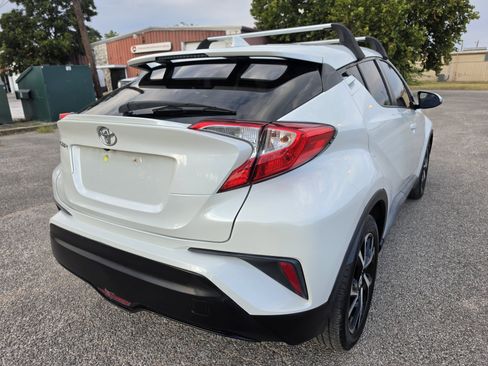 Used 2018 Toyota C-HR XLE FWD image 7