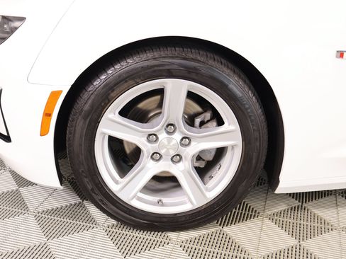 Used 2023 Chevrolet Camaro LT RWD image 14