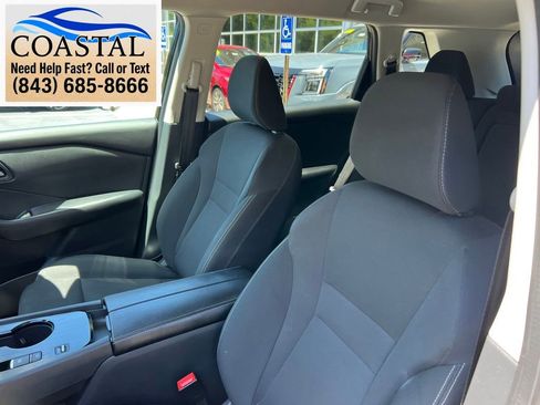 Used 2024 Nissan Rogue S FWD image 10