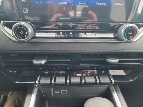 Used 2025 Chevrolet Colorado W/T w/ Advanced Trailering Package image 19