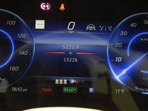 Used 2023 Mercedes-Benz EQS 580 4MATIC SUV image 25