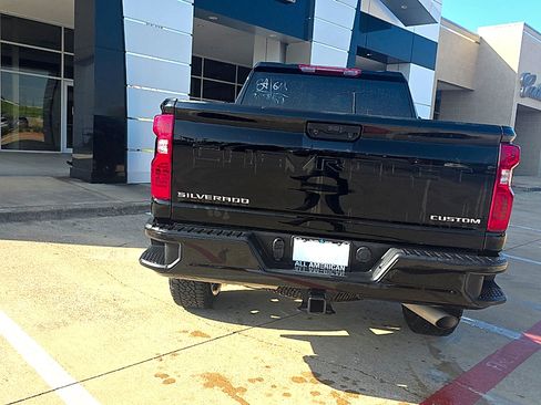 Used 2025 Chevrolet Silverado 2500 Custom w/ Custom Convenience Package AWD/4WD image 11