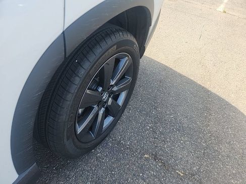 Used 2025 Honda Pilot Sport image 9