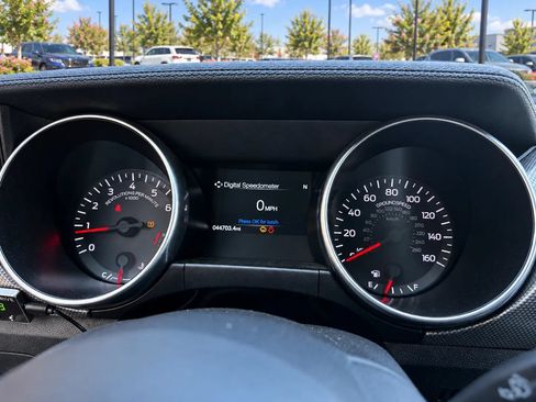 Used 2019 Ford Mustang GT RWD image 22
