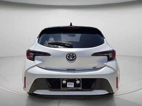Used 2025 Toyota Corolla SE w/ SE Package FWD image 6