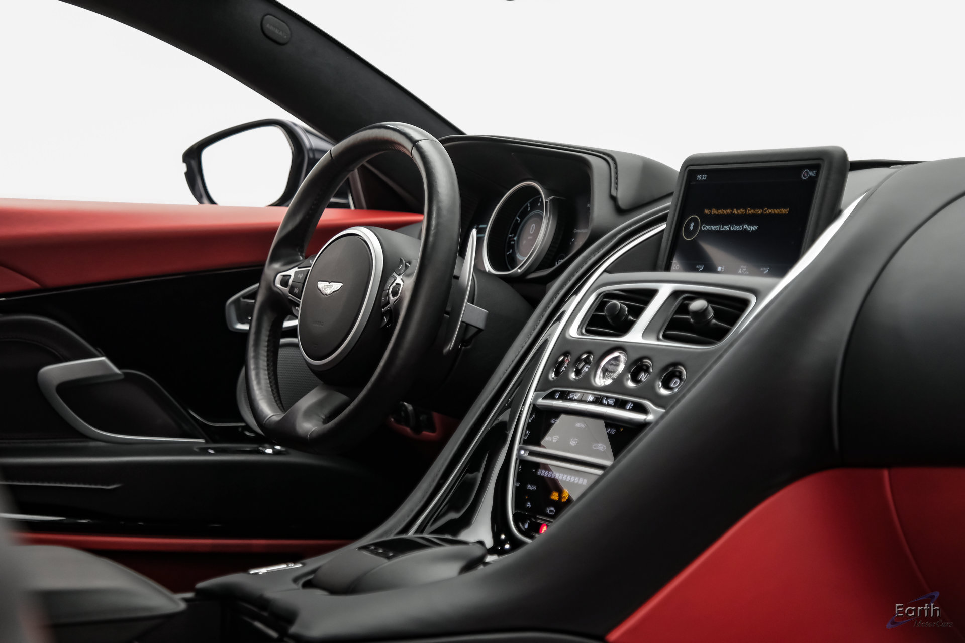 Used 2021 Aston Martin DB11 Coupe RWD image 41