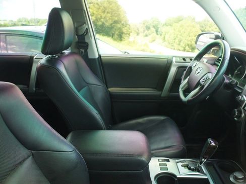 Used 2024 Toyota 4Runner Limited AWD/4WD image 3