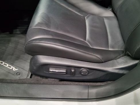 Used 2024 Honda Accord Touring image 31