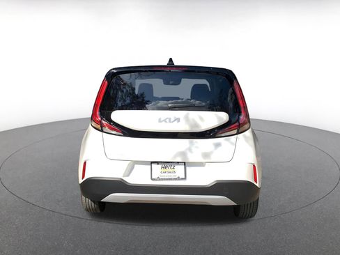 Used 2025 Kia Soul LX w/ LX Technology Package image 6