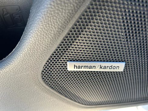 Used 2018 Subaru Outback 2.5i Limited image 13