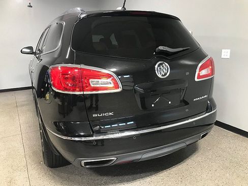 Used 2017 Buick Enclave Premium w/ Experience Buick Package FWD image 4