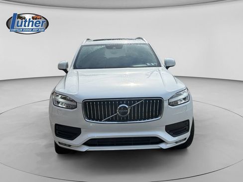 Used 2022 Volvo XC90 T6 Momentum AWD/4WD image 8
