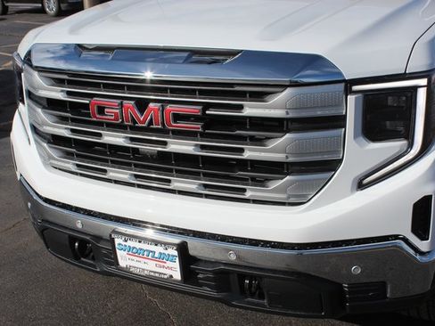New 2026 GMC Sierra 1500 SLE w/ Preferred Package image 14