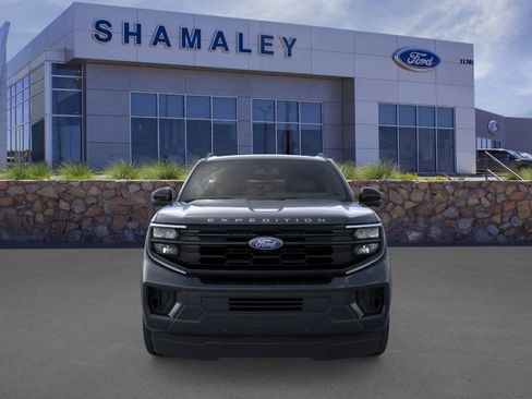 New 2025 Ford Expedition Active image 6