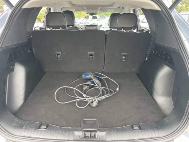 Used 2022 Ford Escape SEL w/ Technology Package FWD image 8