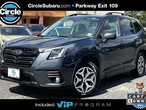 Certified 2023 Subaru Forester Premium AWD/4WD image 1